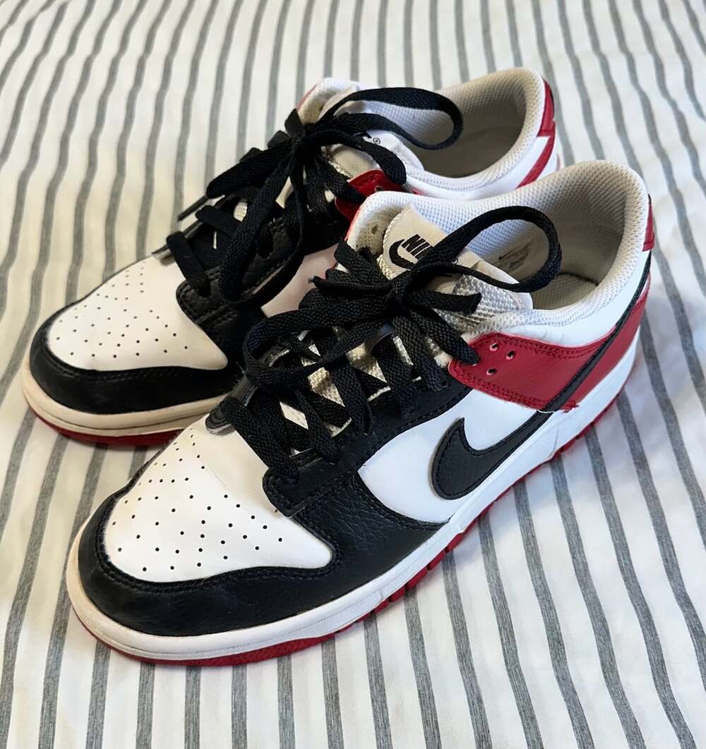 Nike Dunk Low GS Black Toe Size 7Y